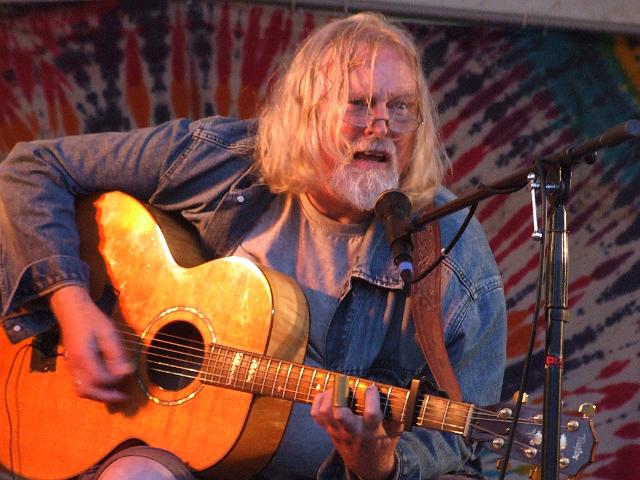 Robin Williamson 11.jpg